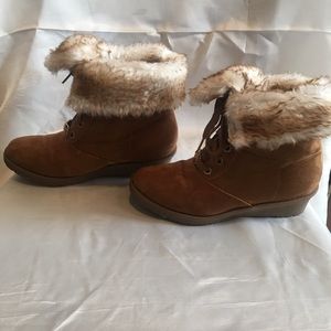 Girls Size 5 Michael Kors ankle wedge boots